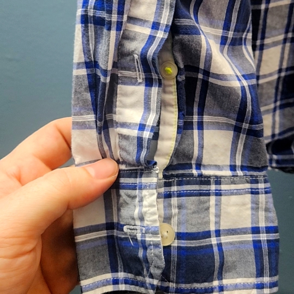 American Eagle Button Up - Picture 6 of 6